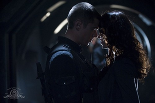 Illustration for article titled Stargate Universe "Light" Pics